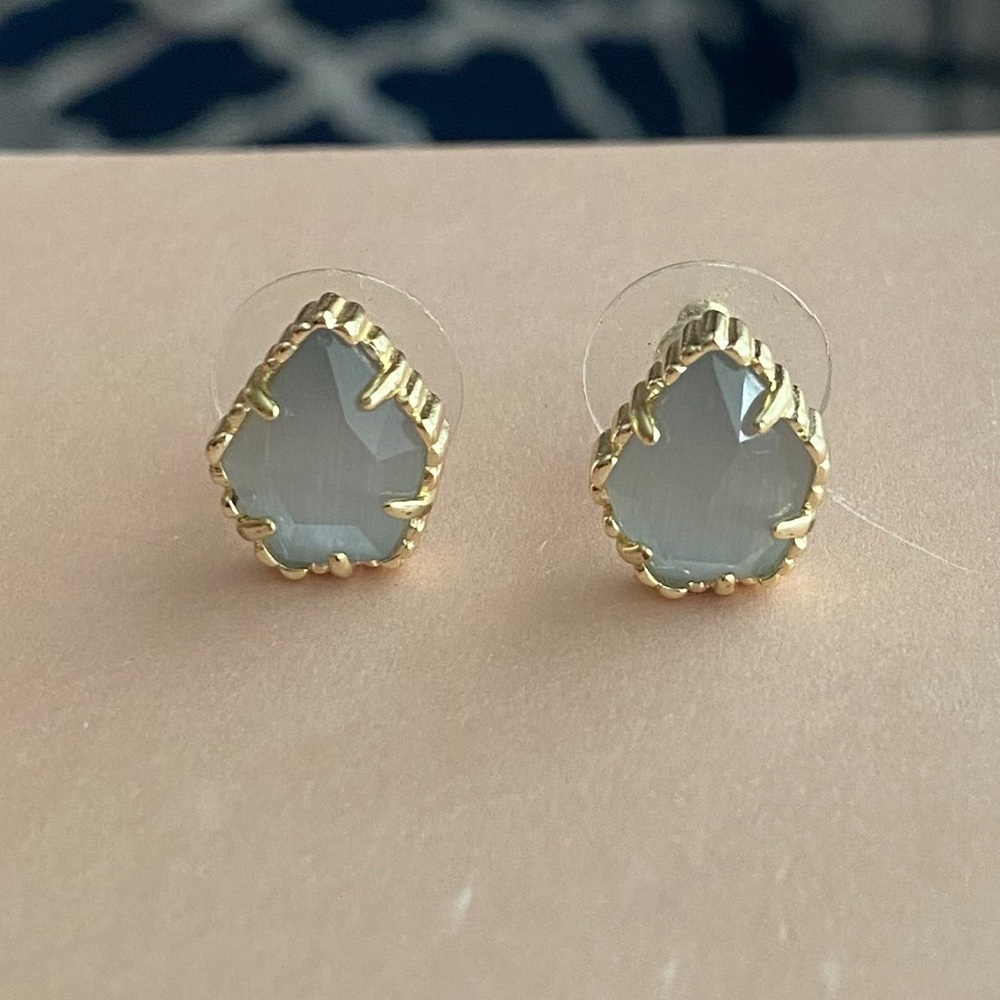 NWOT Kendra Scott Earrings